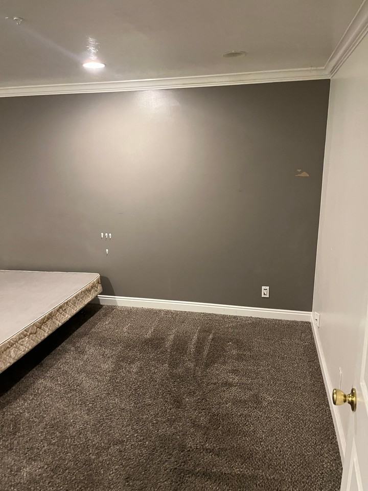 765 E Williams Way - Photo 3 of 12