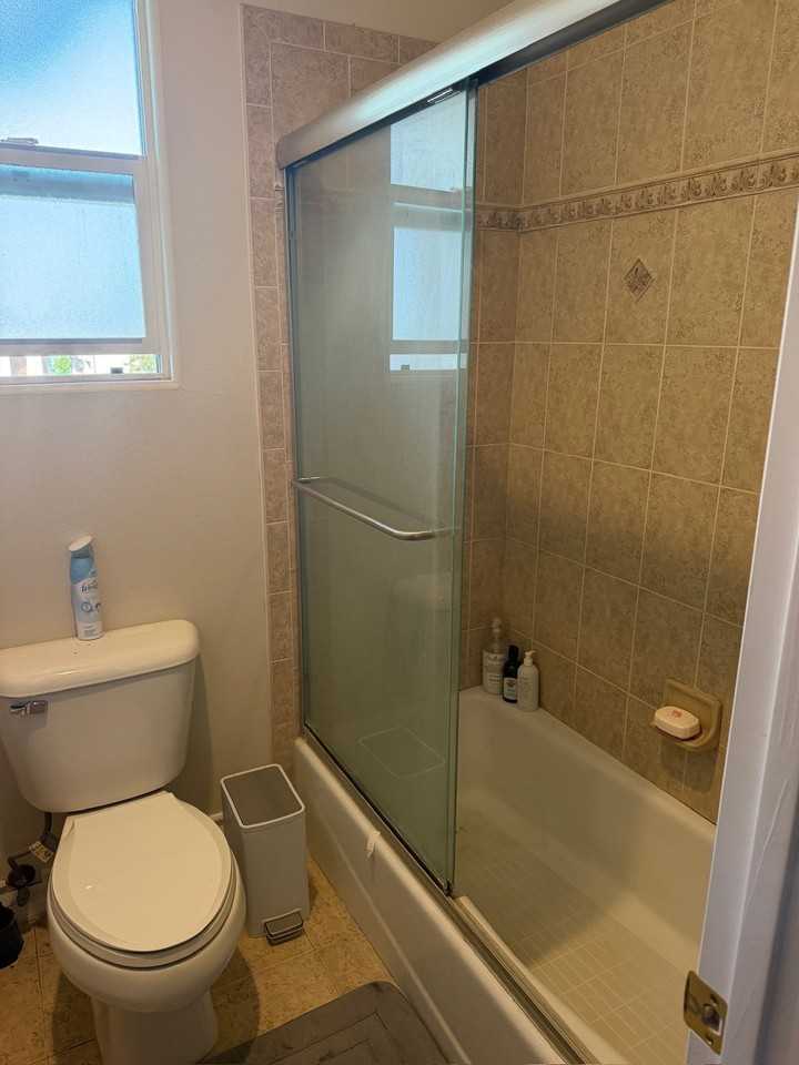 5738 Winchester Ct - Photo 5 of 17