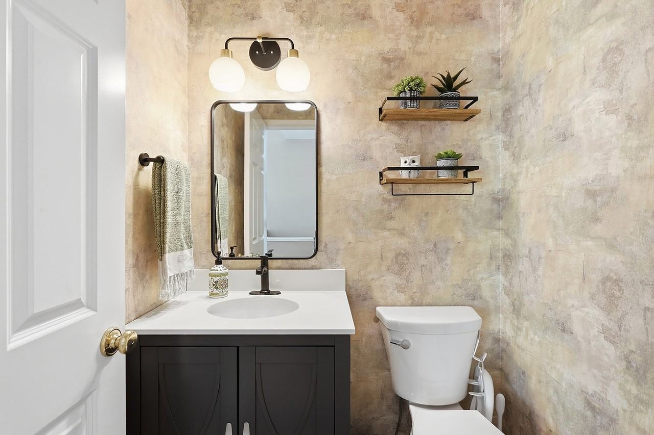 172 Palos Verdes - Photo 3 of 17