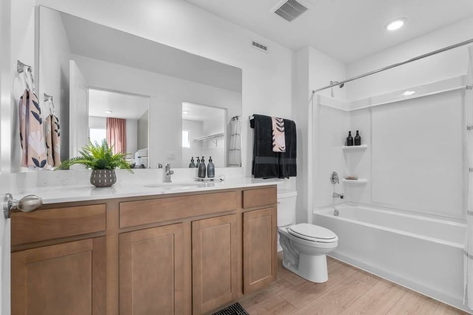 537 E Levengrove Dr - Photo 4 of 16