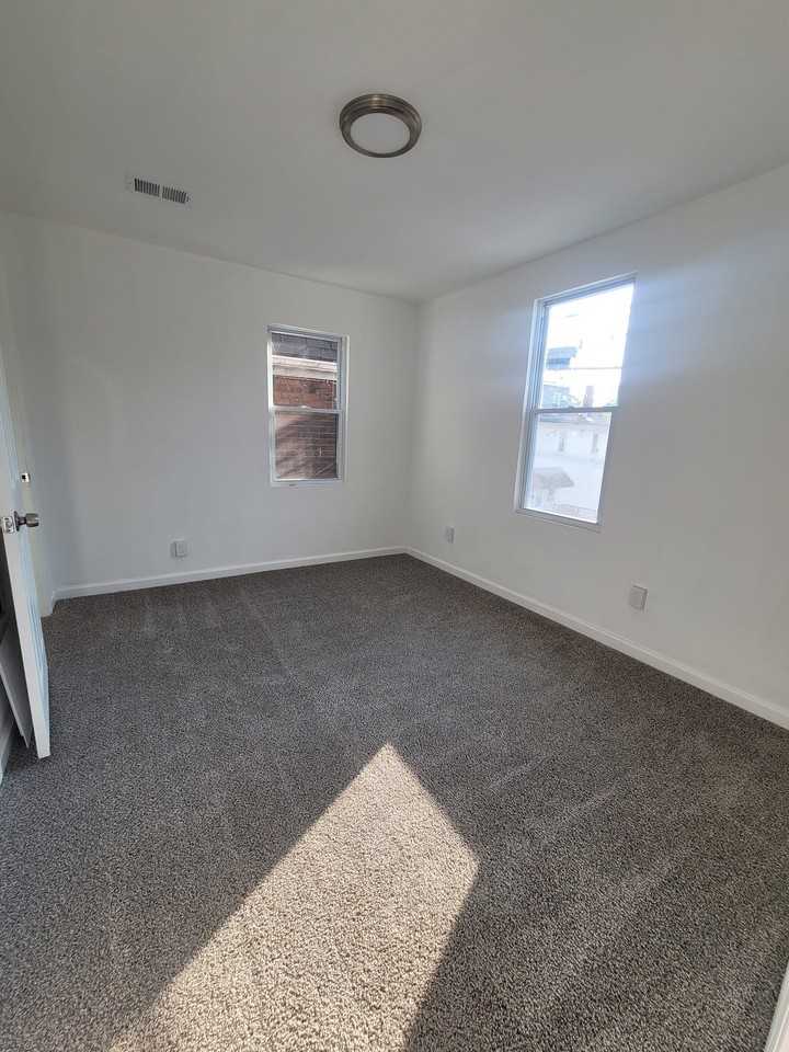 2346 Main St #3 - Photo 3 of 9