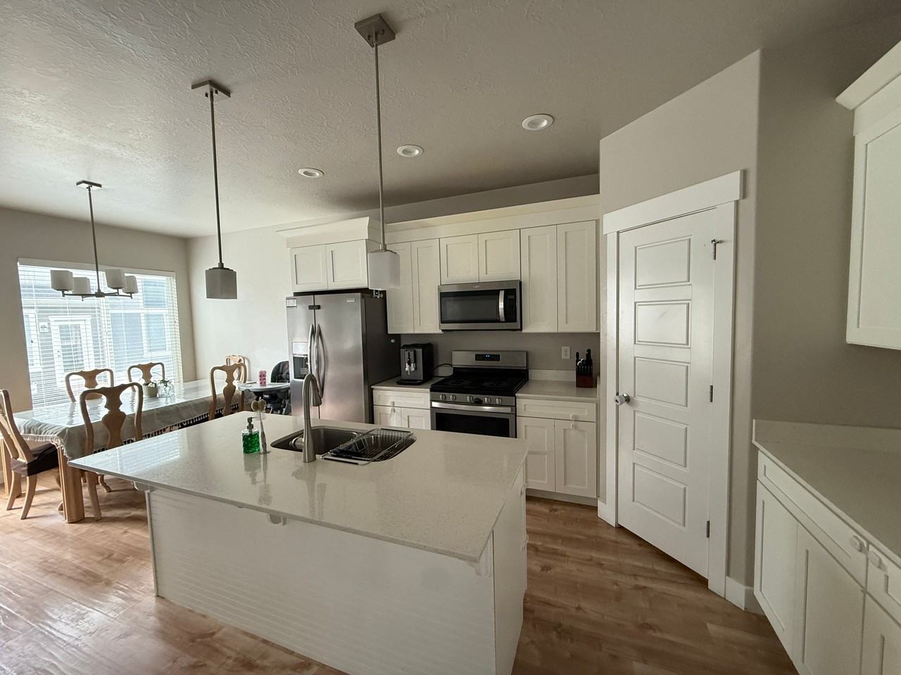 4111 W 1650 N - Photo 3 of 19