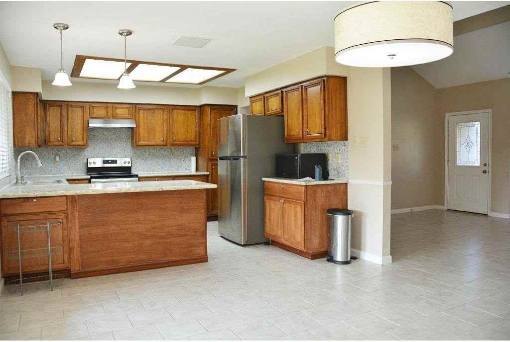 8007 Vista Del Sol Dr - Photo 6 of 20