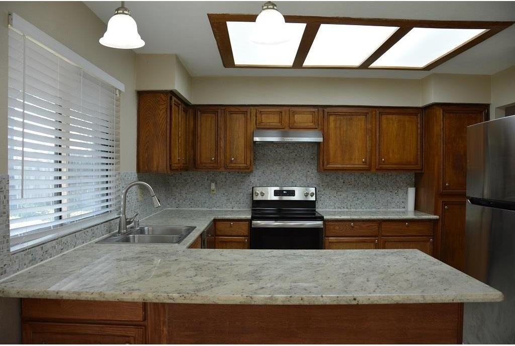 8007 Vista Del Sol Dr - Photo 7 of 20