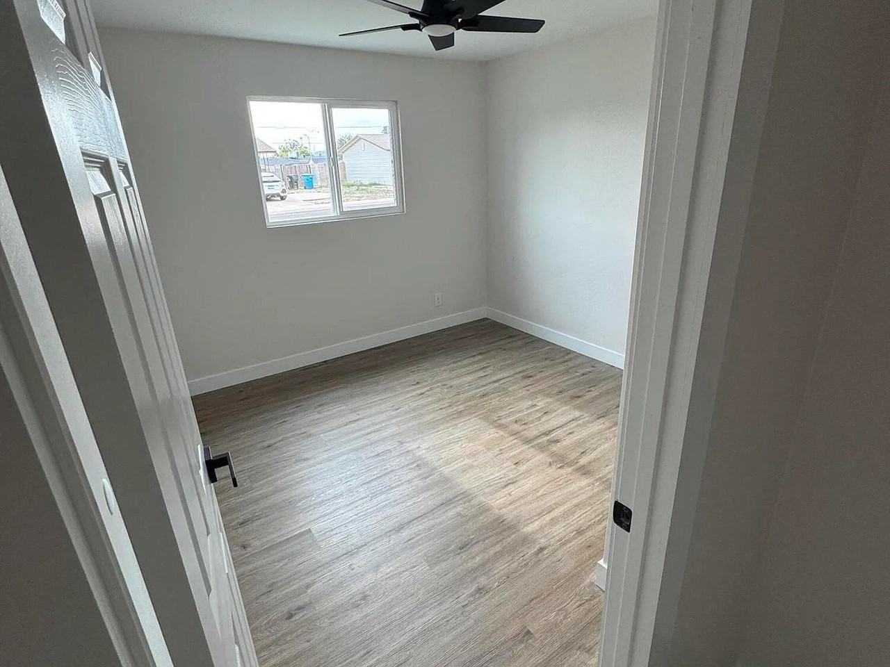3234 E Marilyn Rd - Photo 3 of 15