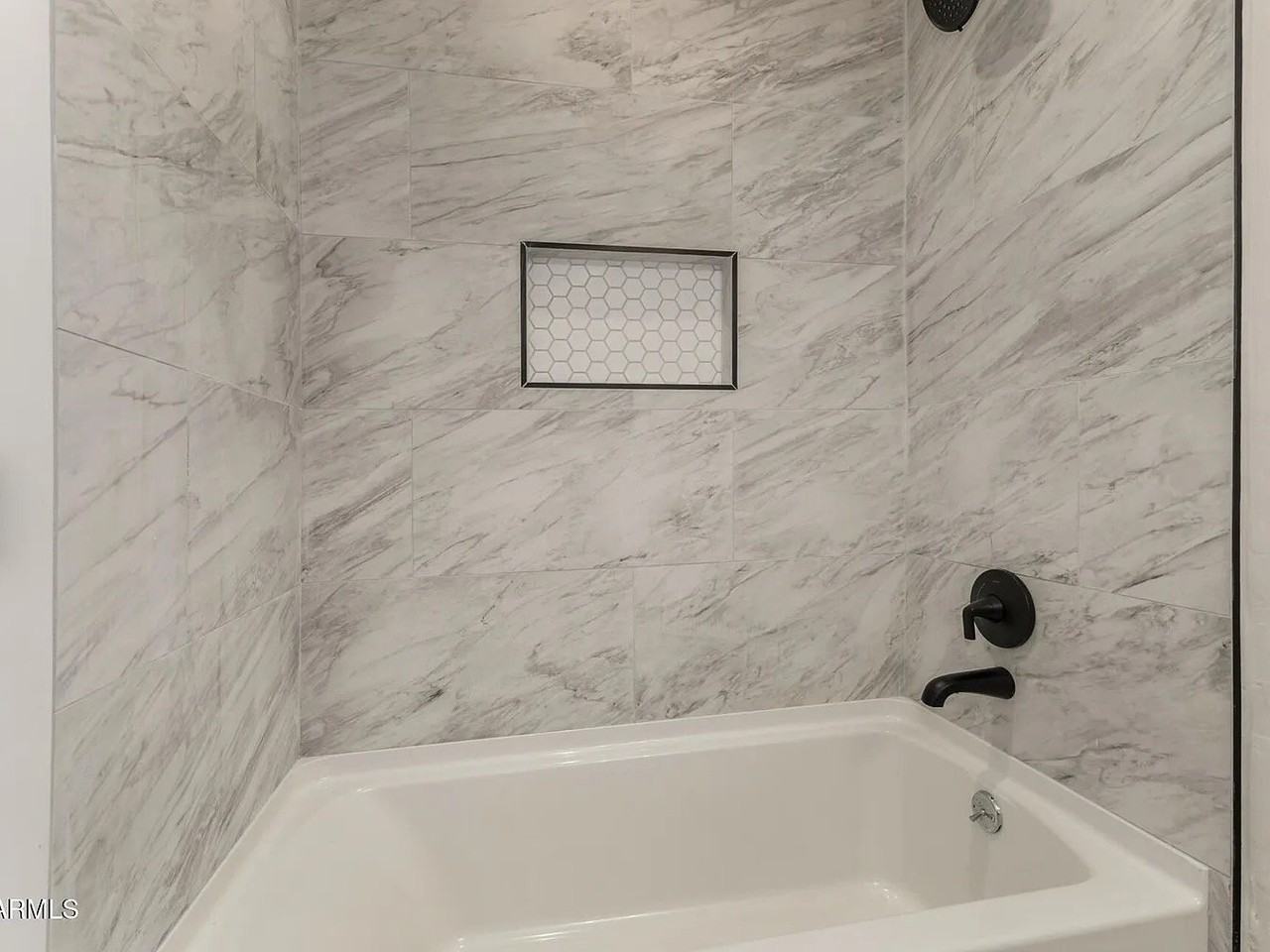 3234 E Marilyn Rd - Photo 4 of 15