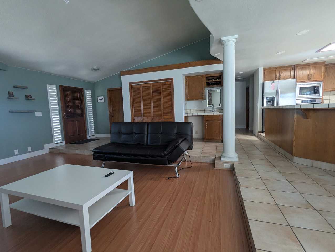 1008 Coach St #C - Photo 2 of 10