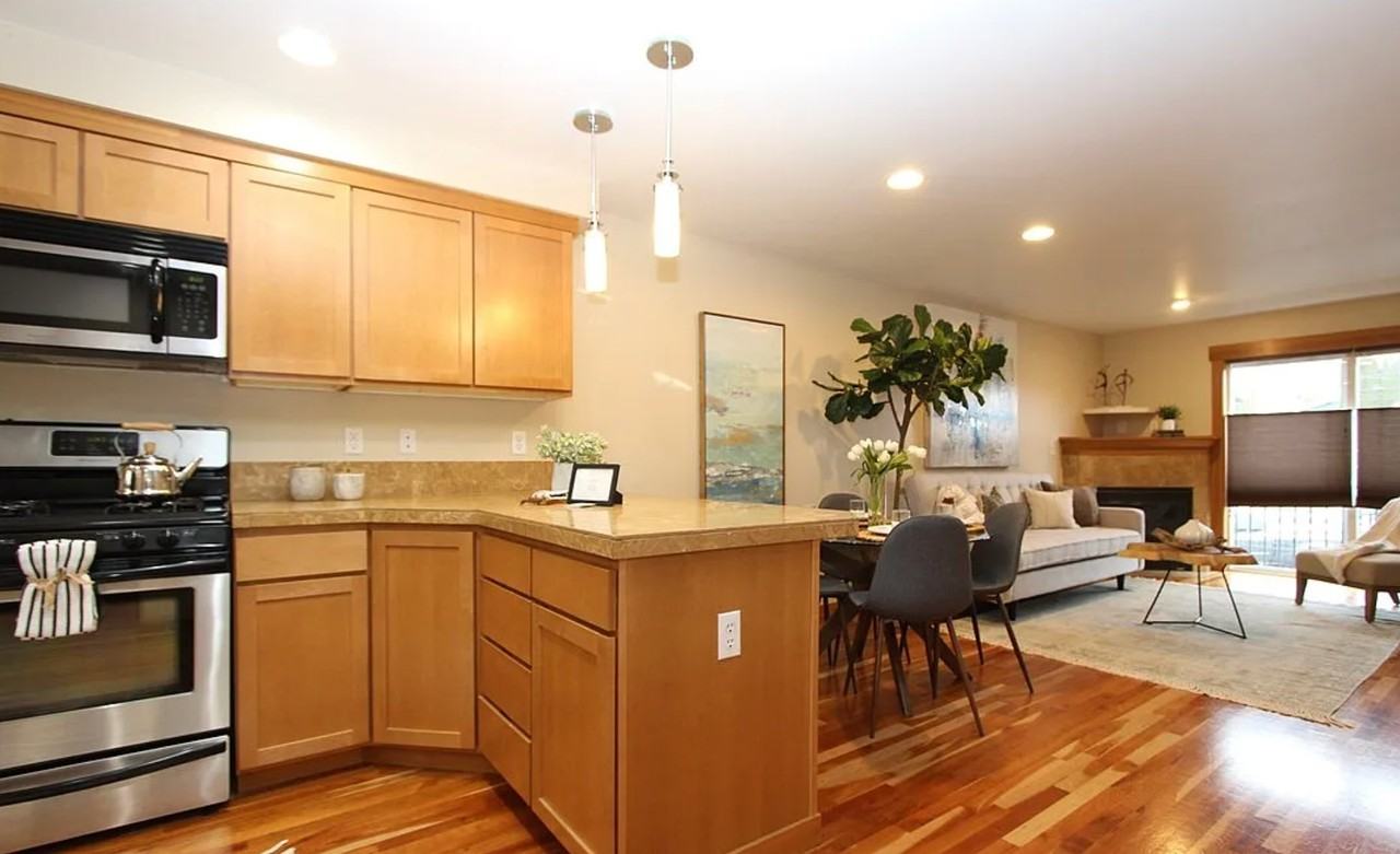 9237 17th Ave Sw #B - Photo 6 of 18