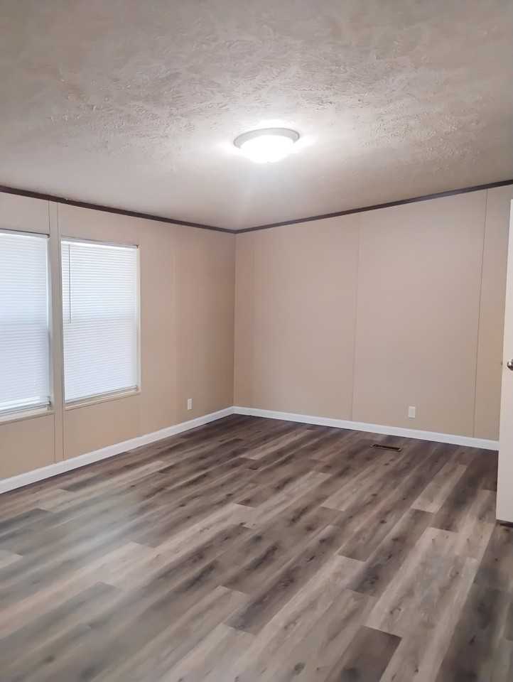 171 Lawn Dr - Photo 6 of 14