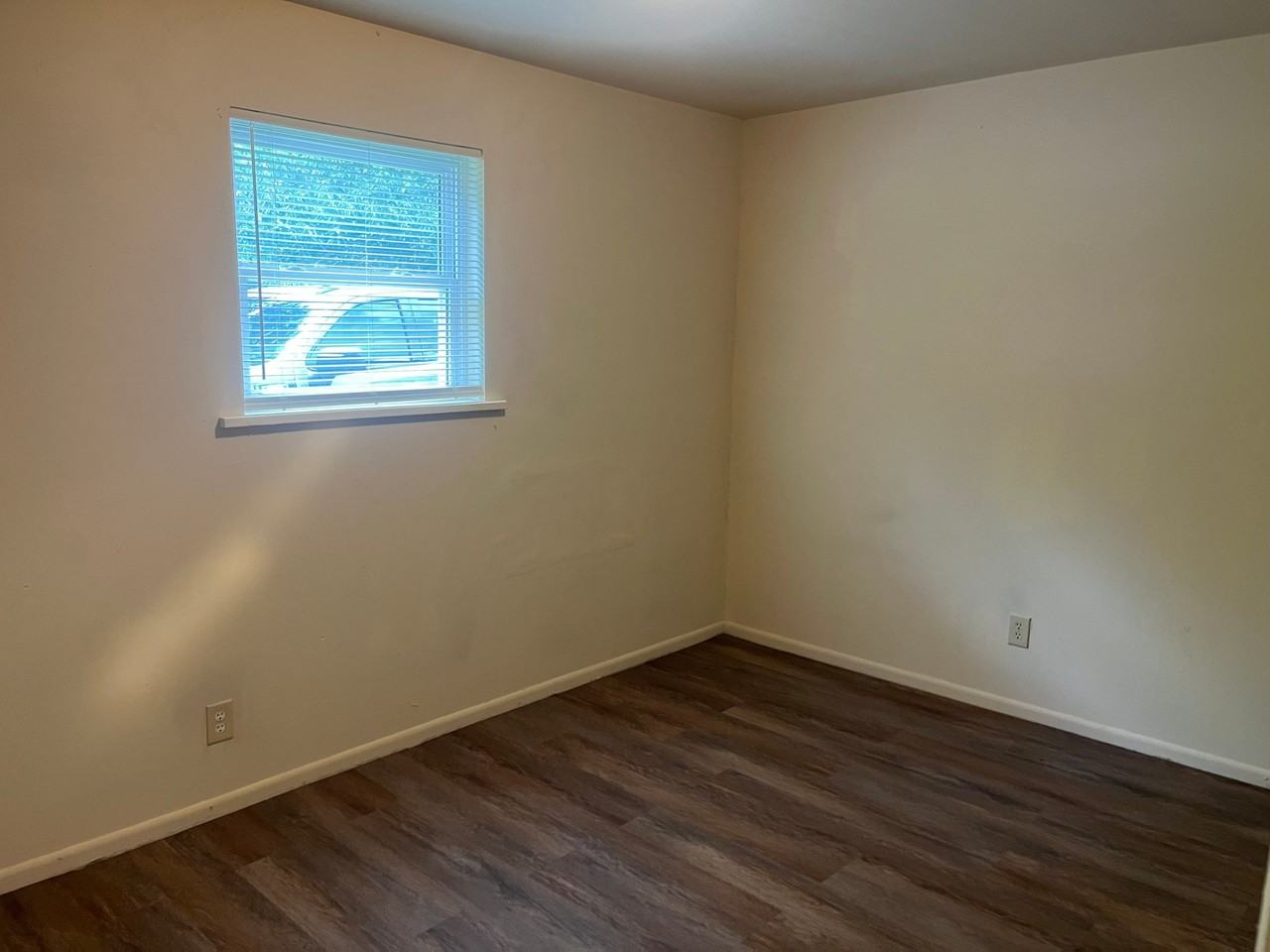 1364 Gormans Ln - Photo 3 of 6