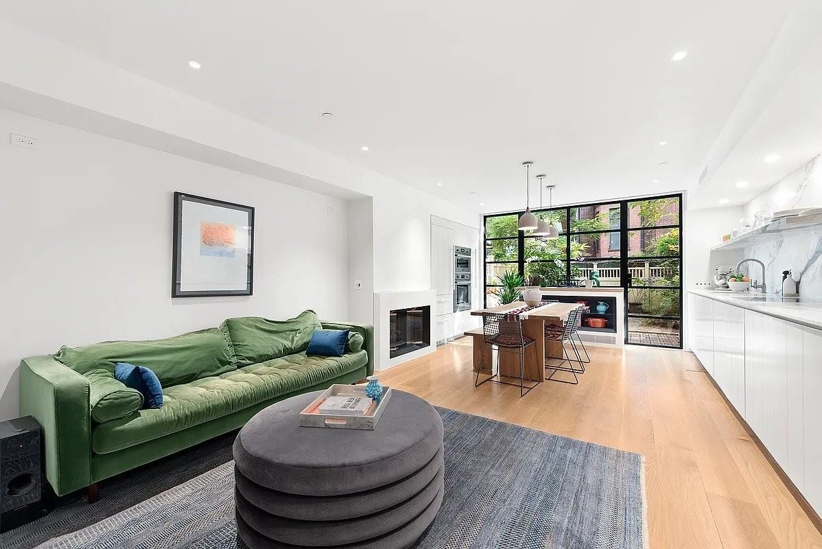 132 W 123rd St #G - Photo 2 of 8