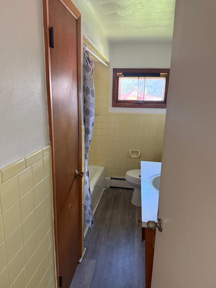 737 Park Ave - Photo 2 of 10