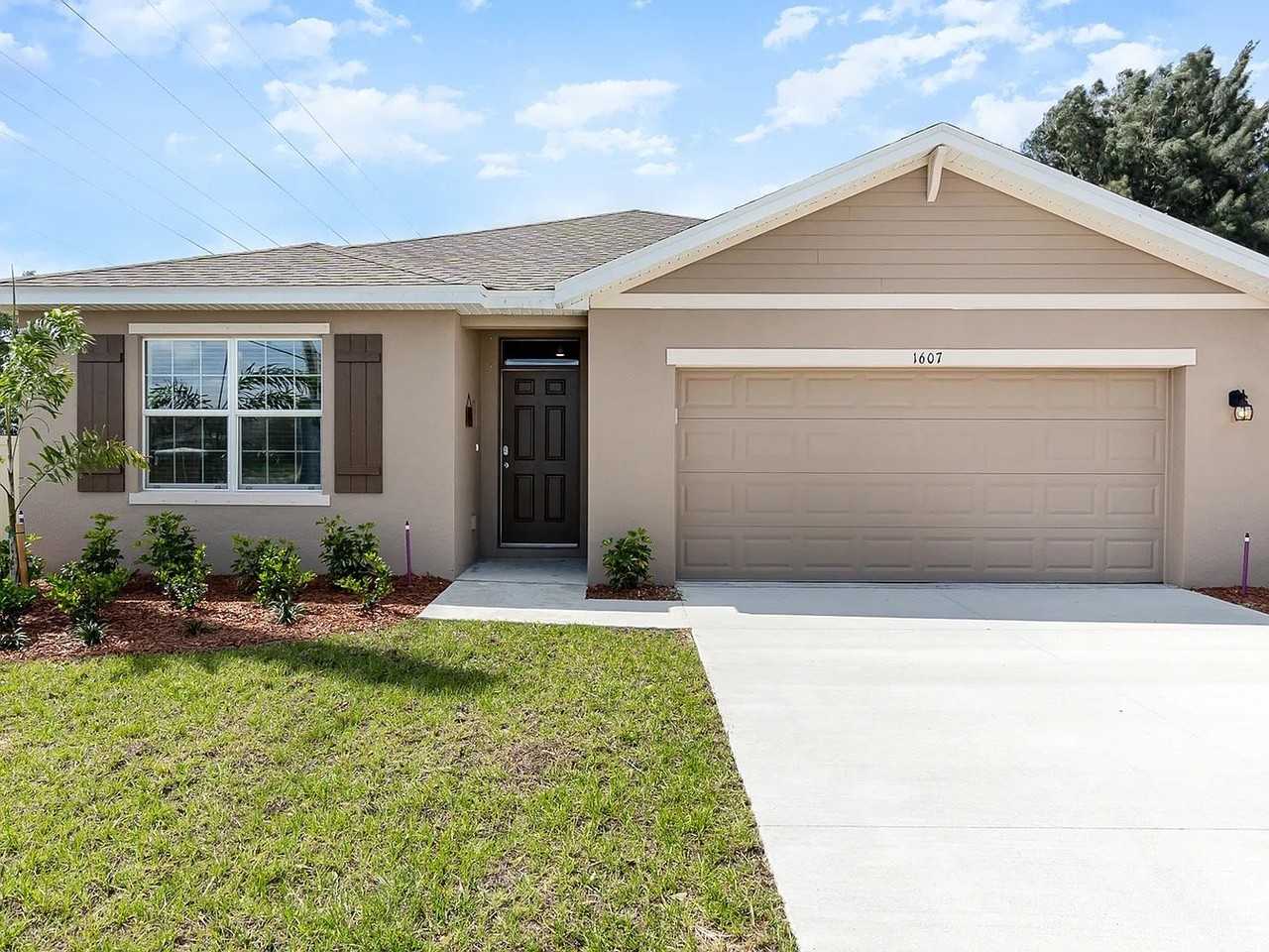 1607 Amalfi Dr - Photo 6 of 11