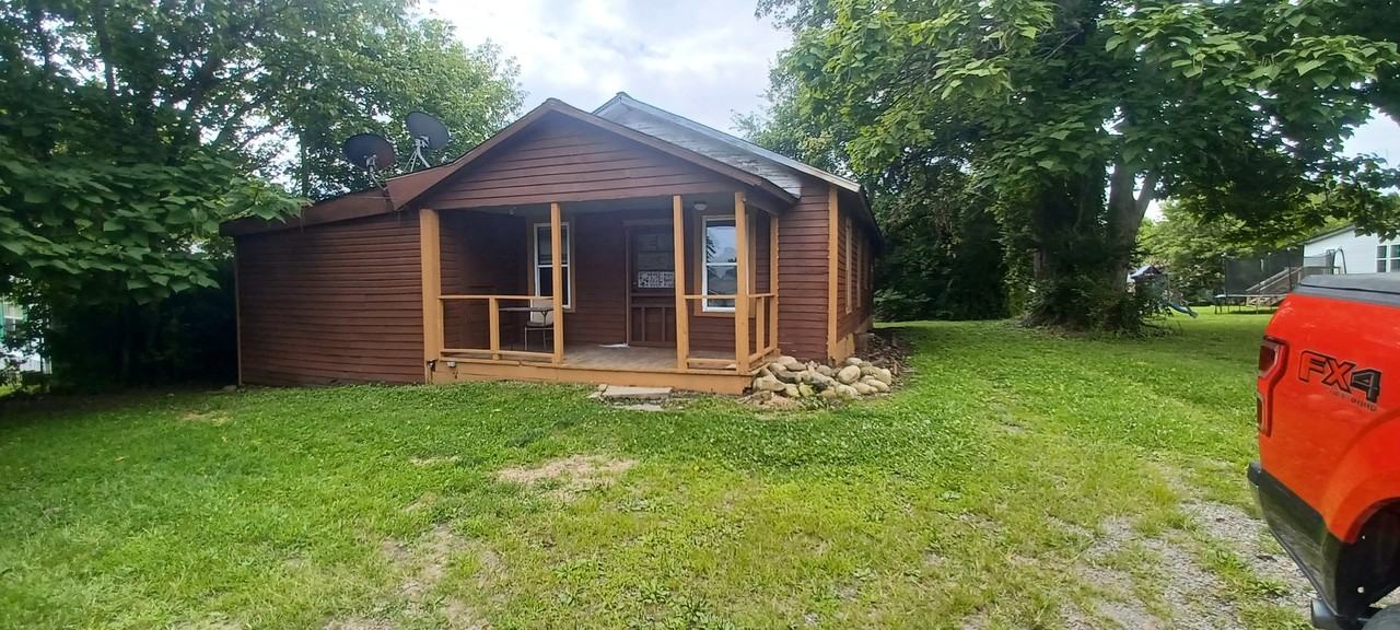 1202 Gatewood Rd - Photo 3 of 20