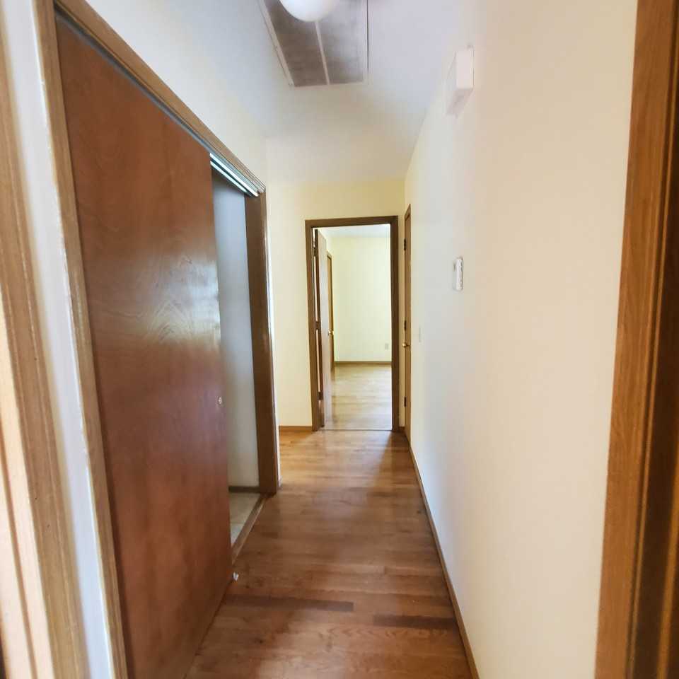 5705 S Franklin Ave - Photo 3 of 5