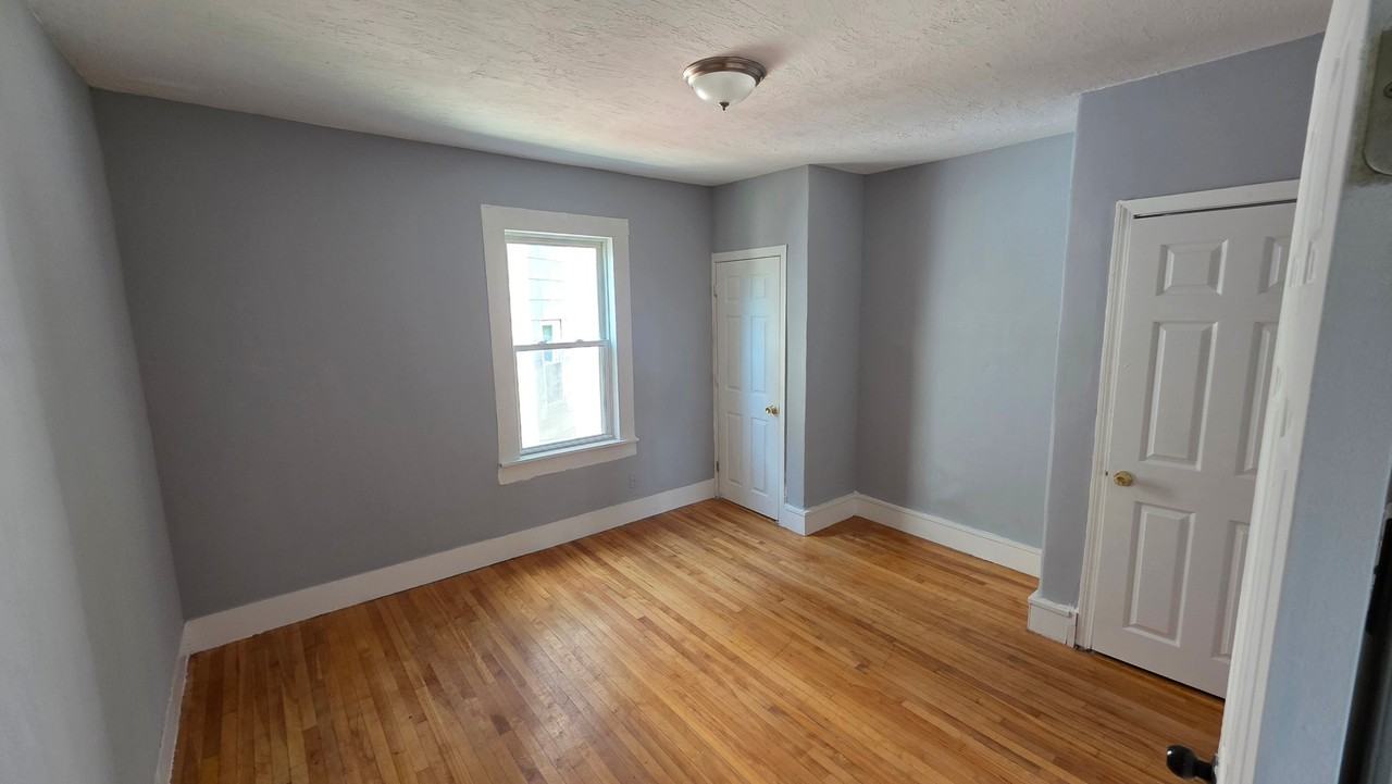 53 Merrifield St #2 - Photo 5 of 10