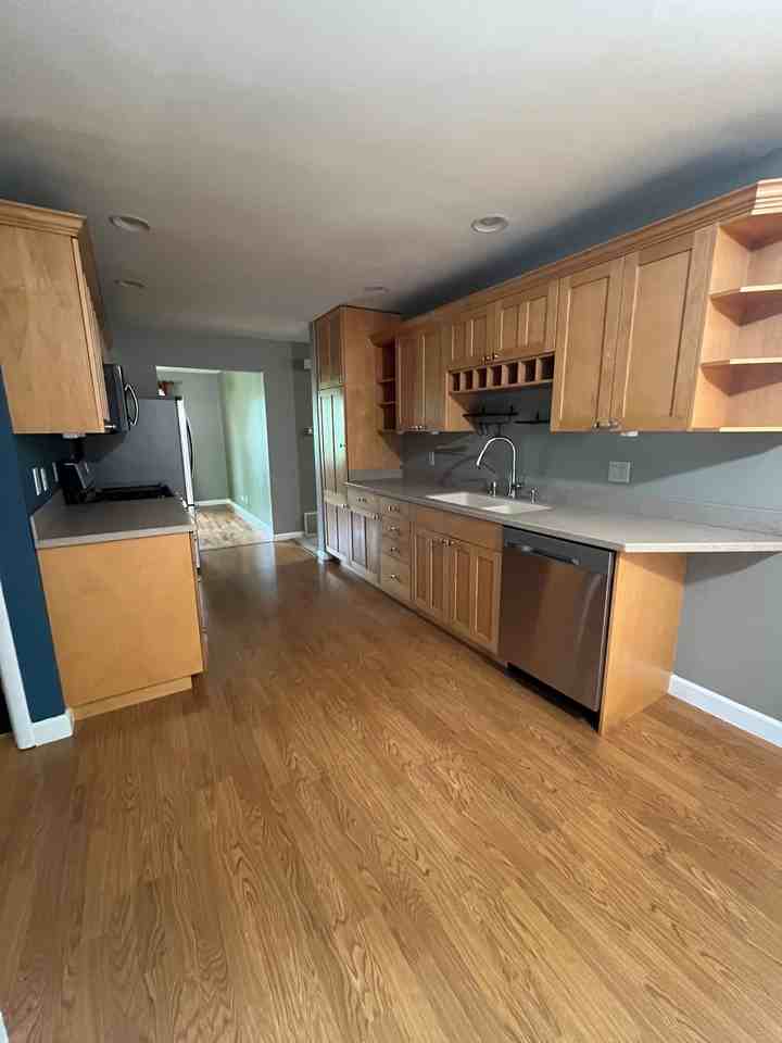 2914 Rimview Dr - Photo 4 of 20