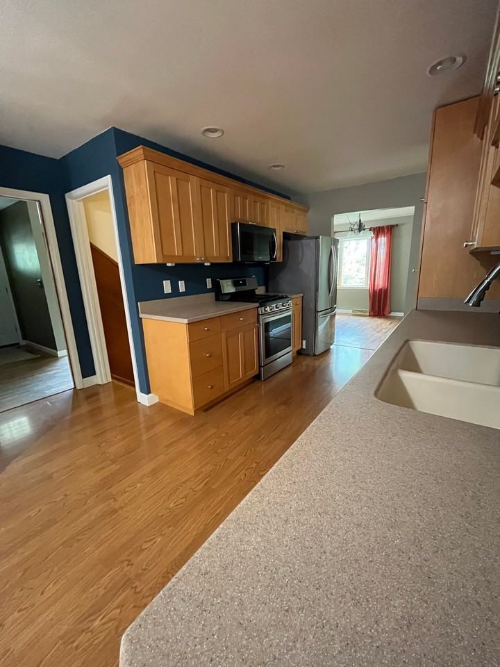 2914 Rimview Dr - Photo 5 of 20