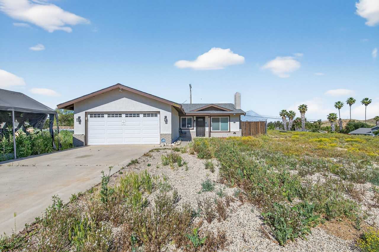 29121 Avenida De Las Flores - Photo 2 of 15