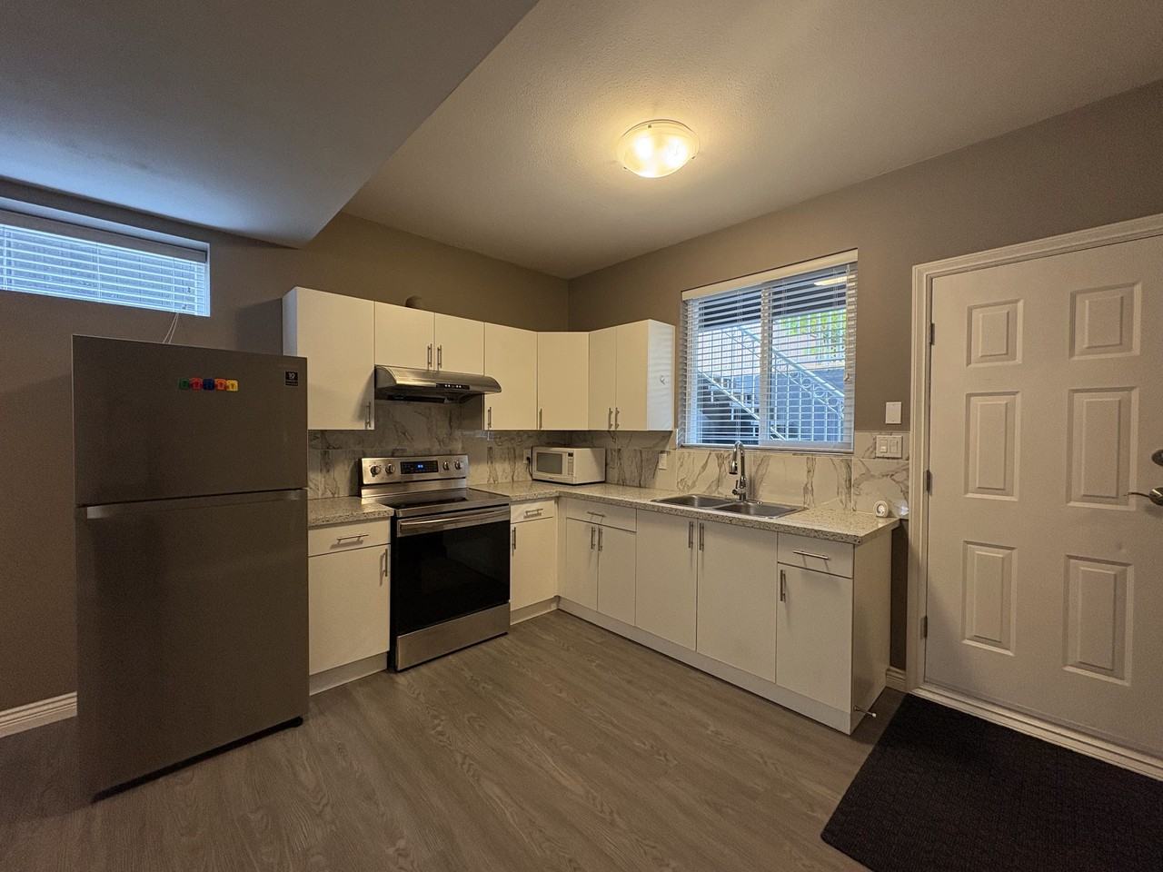 Hastings St & Duthie Ave - Photo 2 of 14