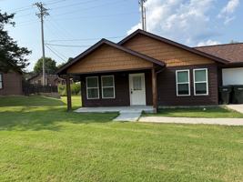 featured image of 300 Valley Stream Cir