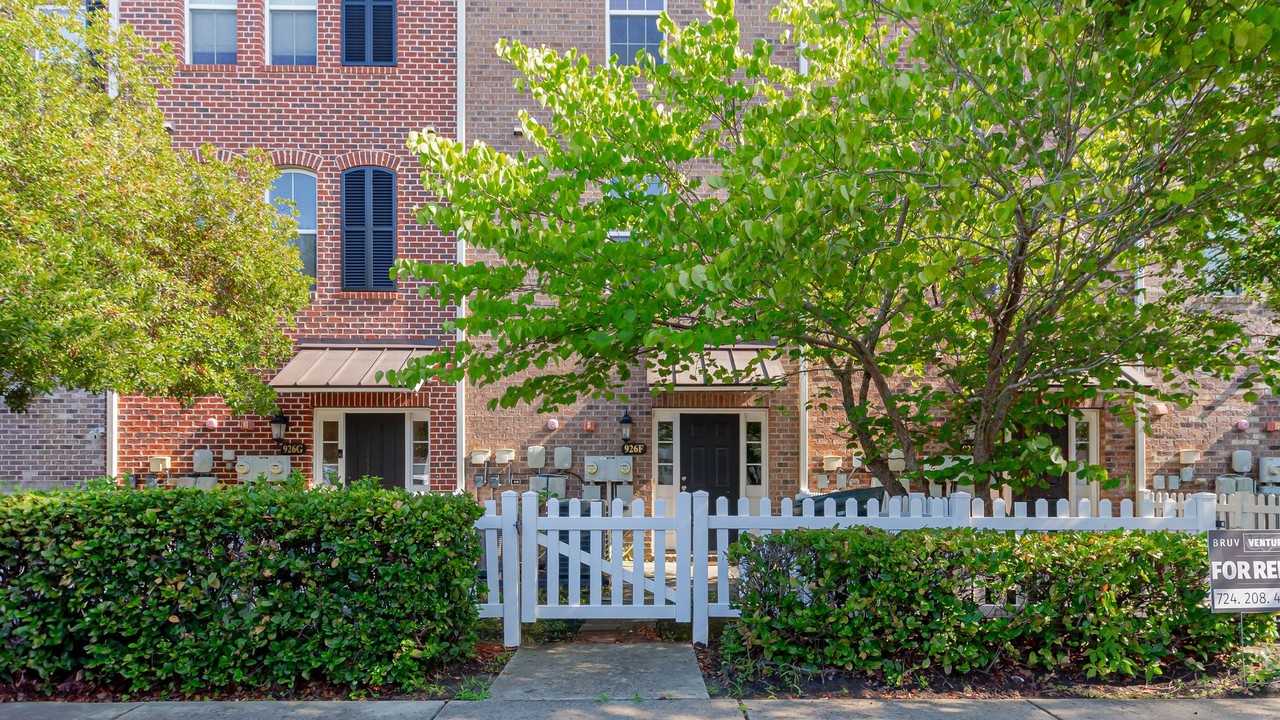 926 Price Ln Unit F - Photo 2 of 34