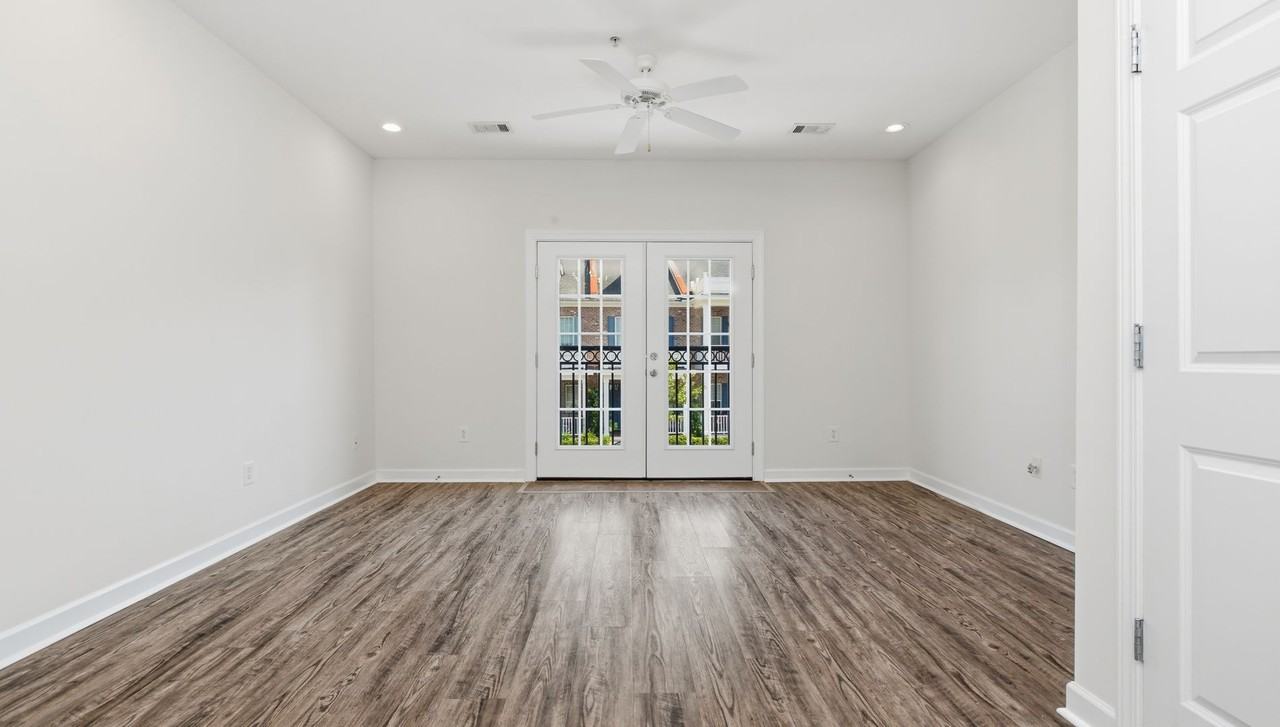 926 Price Ln Unit F - Photo 6 of 34