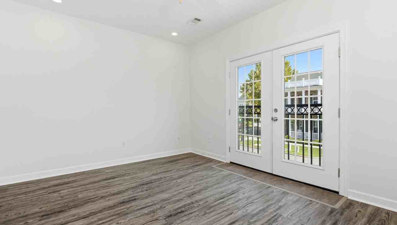 926 Price Ln Unit F - Photo 7 of 34