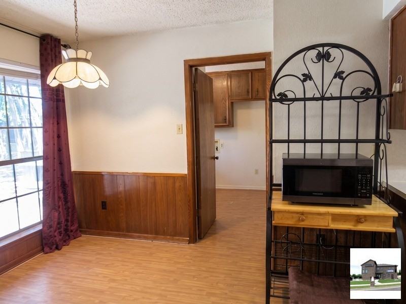 107 Suzanne Ln - Photo 7 of 10