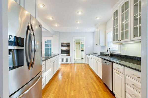 62 Roseneath Ave #NA - Photo 3 of 40
