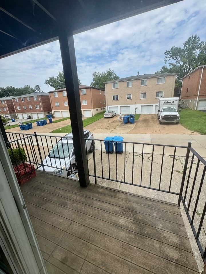 10025 Rodium Dr #A - Photo 4 of 9