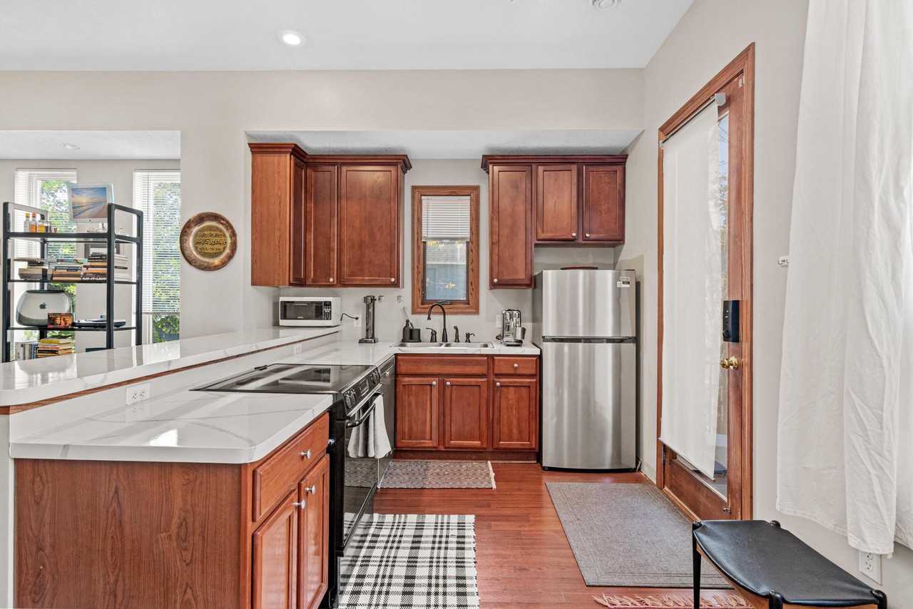 2711 1st Ave S #2711 - Photo 6 of 23