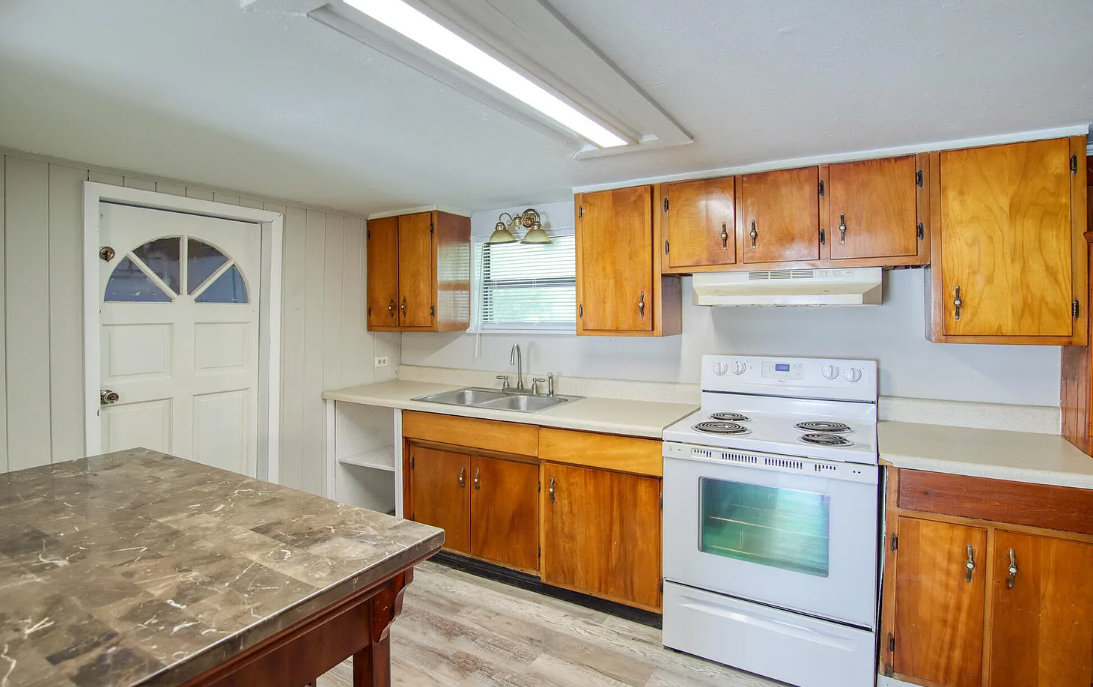 9924 Sunset Dr #NA - Photo 6 of 23