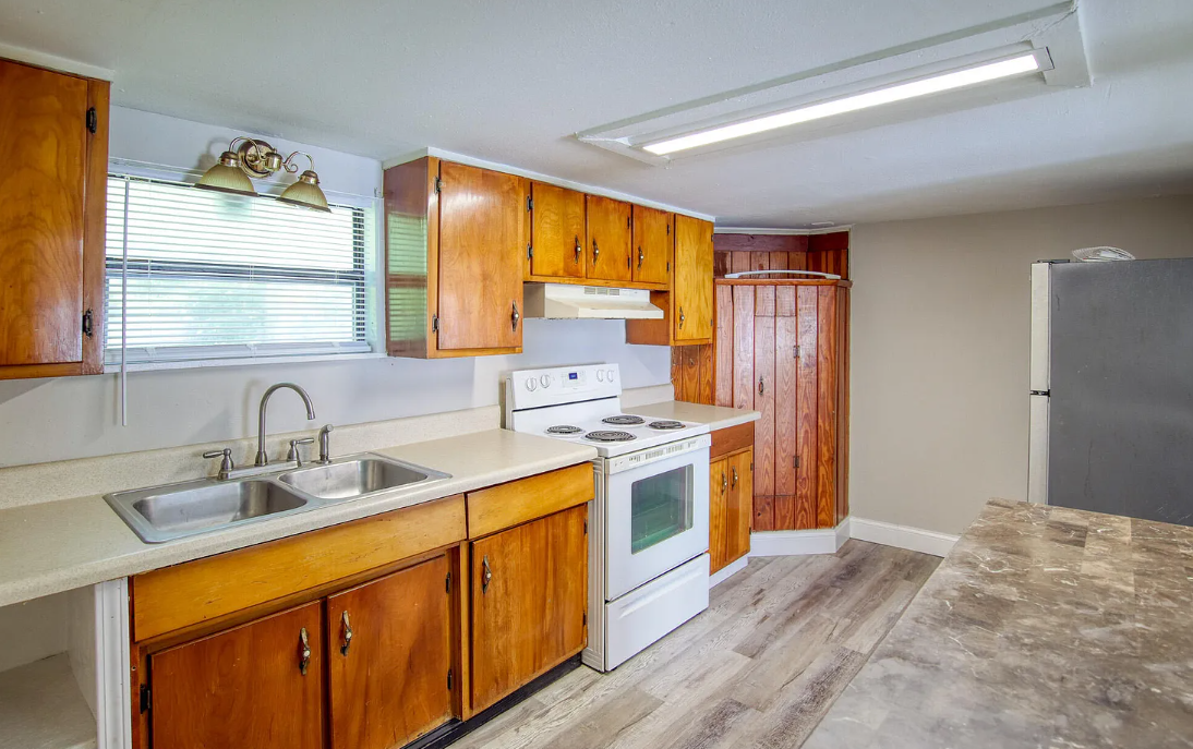 9924 Sunset Dr #NA - Photo 7 of 23