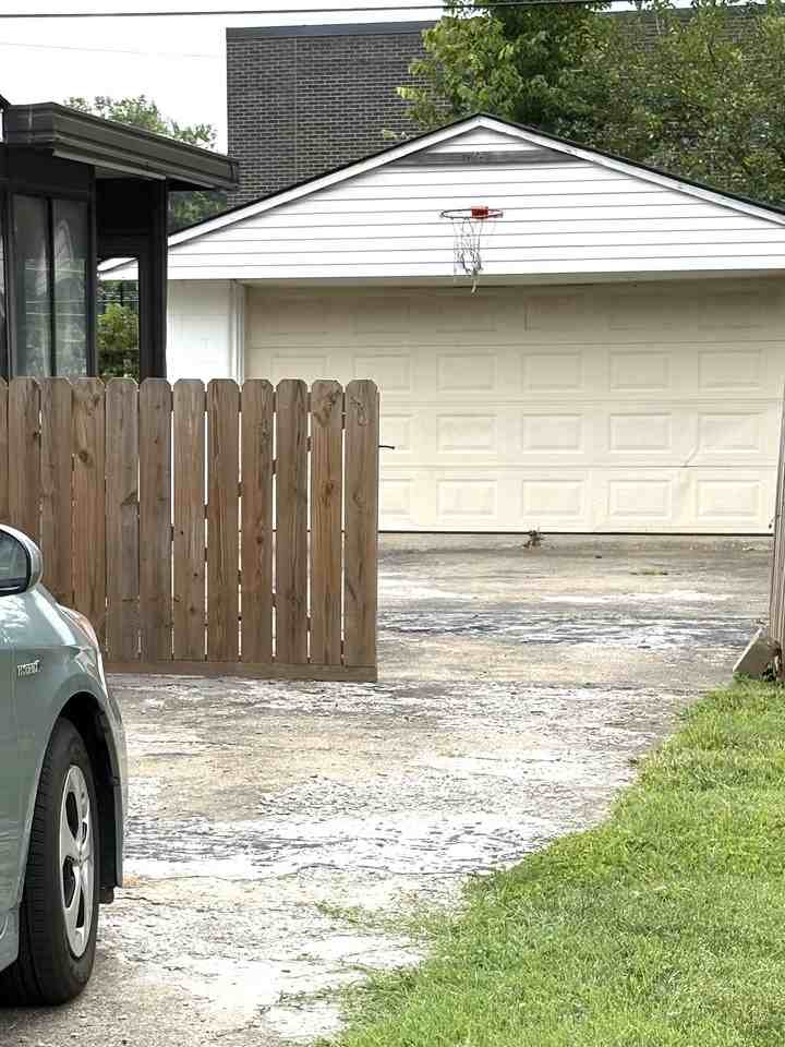 245 Granvil Dr #NA - Photo 3 of 8