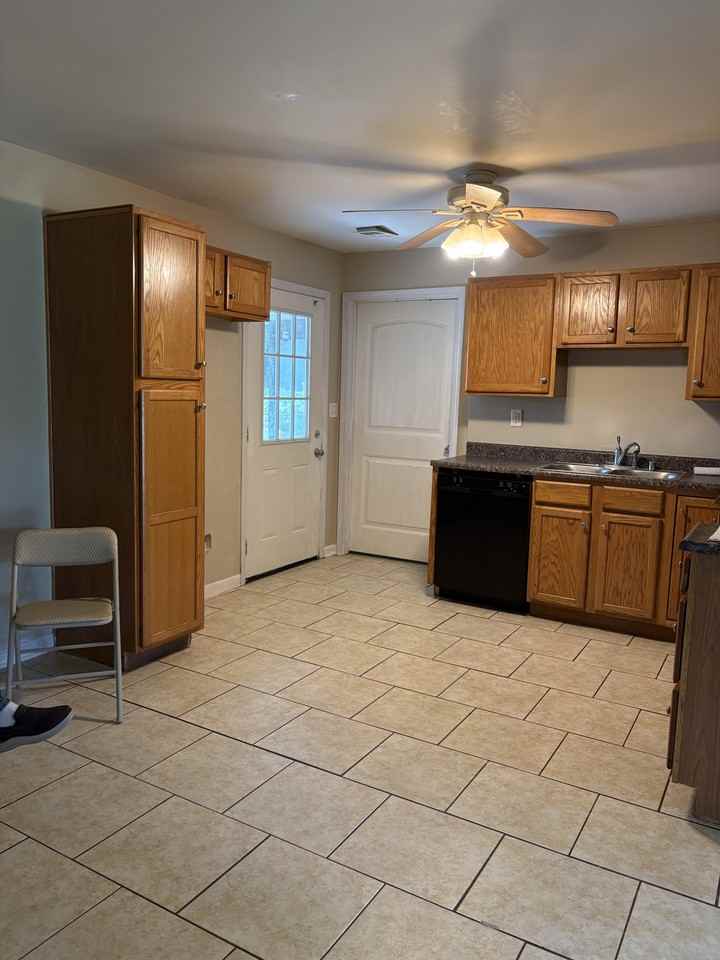 245 Granvil Dr #NA - Photo 4 of 8