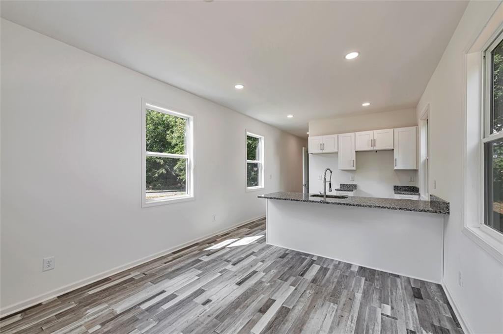 837 Smith St Sw #A - Photo 5 of 15
