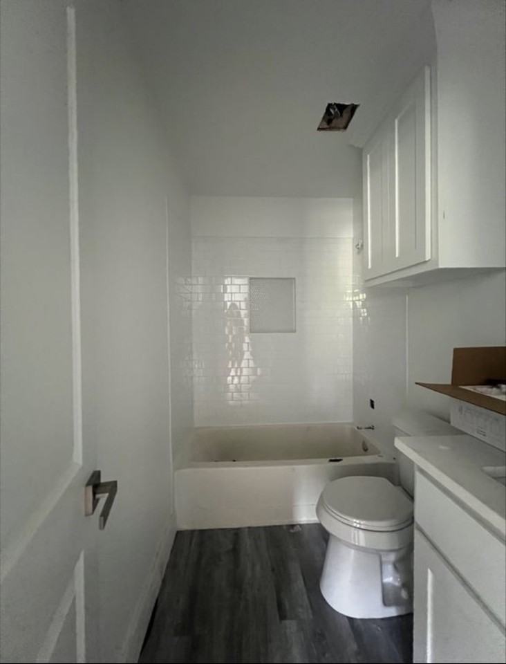 301 W Rochester St #NA - Photo 2 of 5