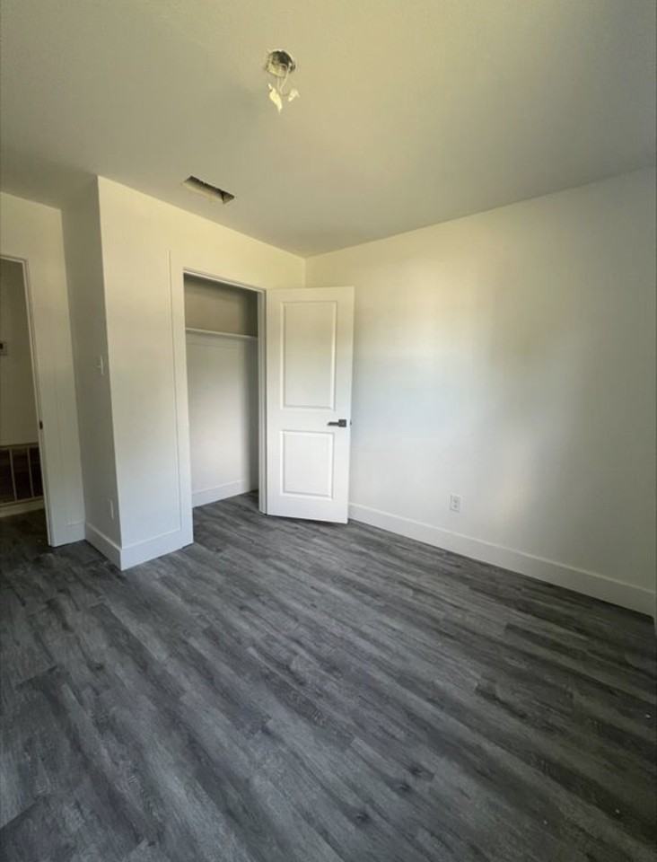 301 W Rochester St #NA - Photo 4 of 5