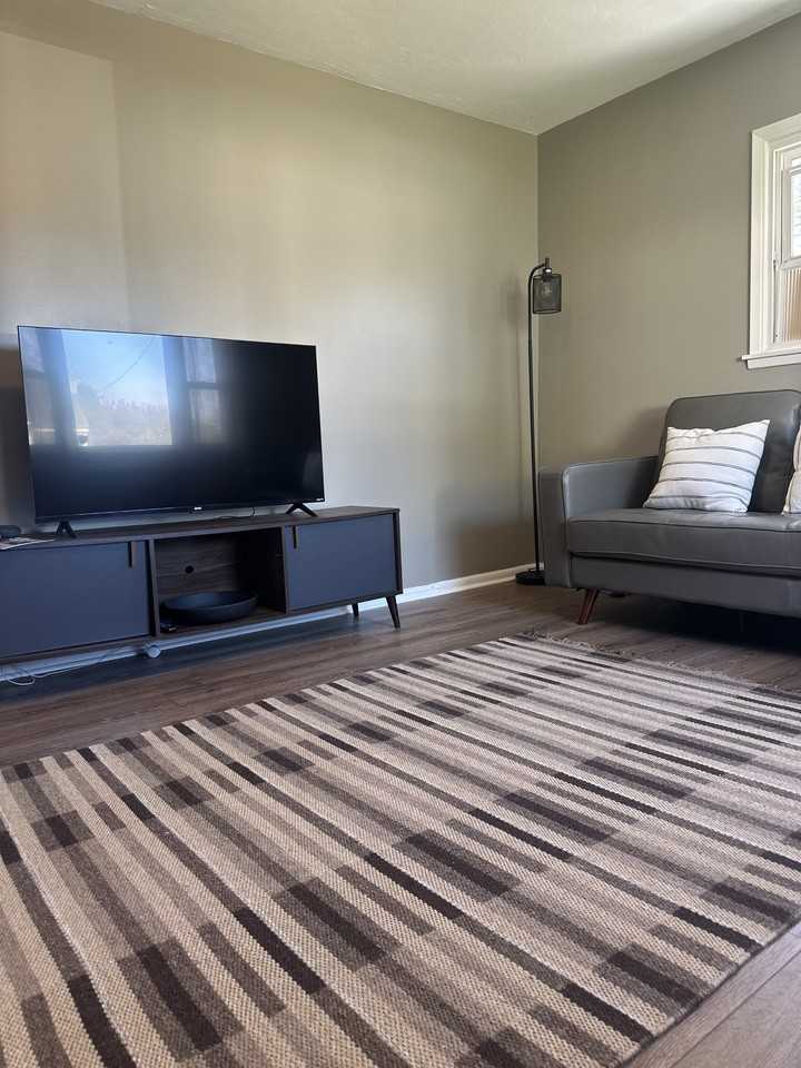 204 Clay St #NA - Photo 3 of 10