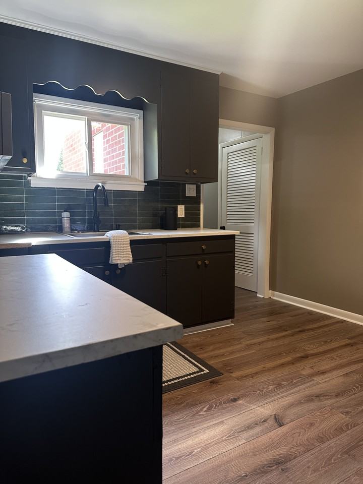 204 Clay St #NA - Photo 7 of 10