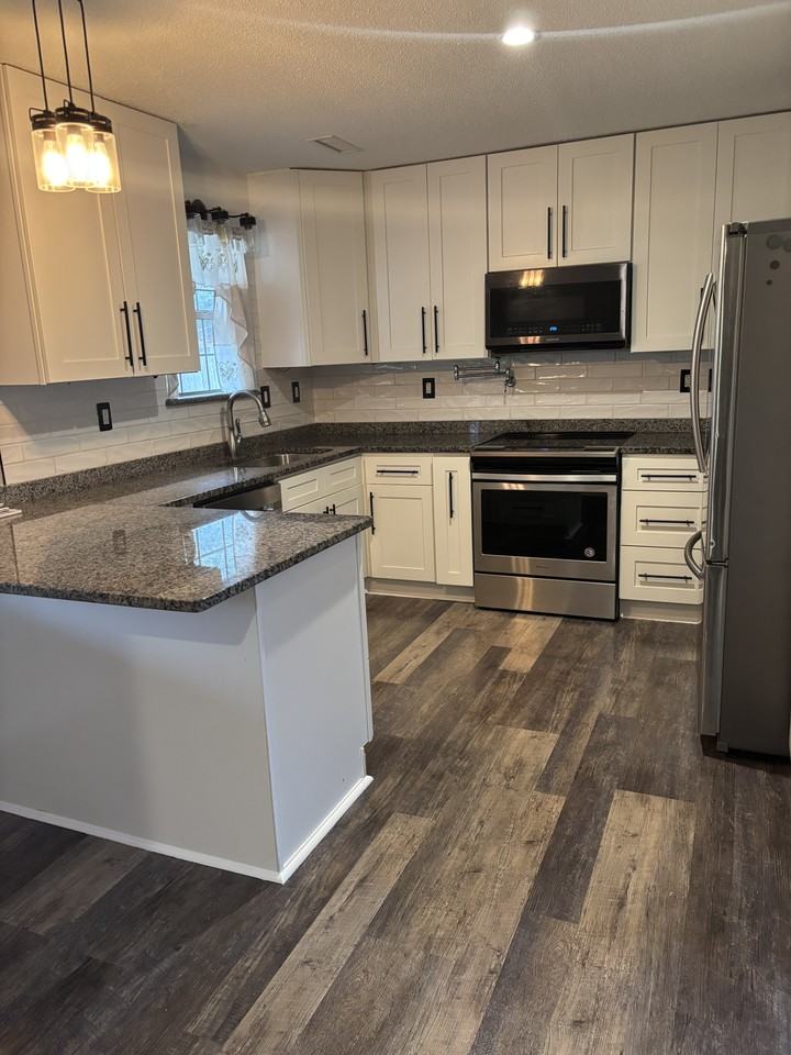 1107 Joseph Thomas Dr Sw #NA - Photo 3 of 7