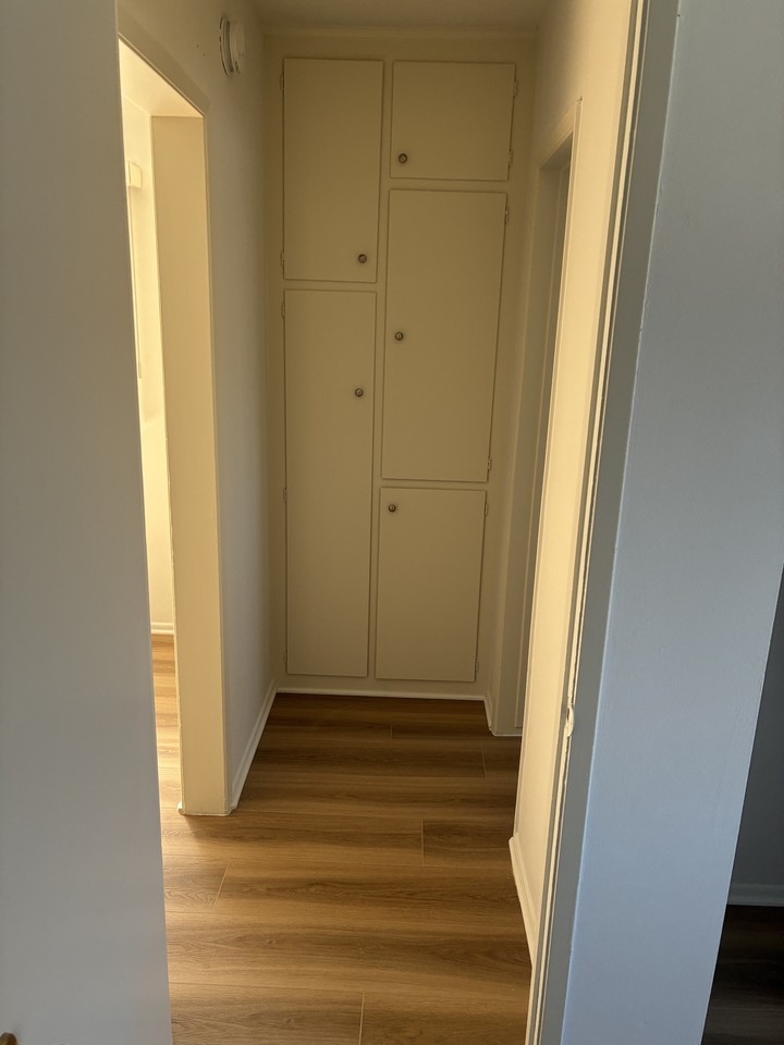 12345 Magnolia Blvd #21 - Photo 2 of 11