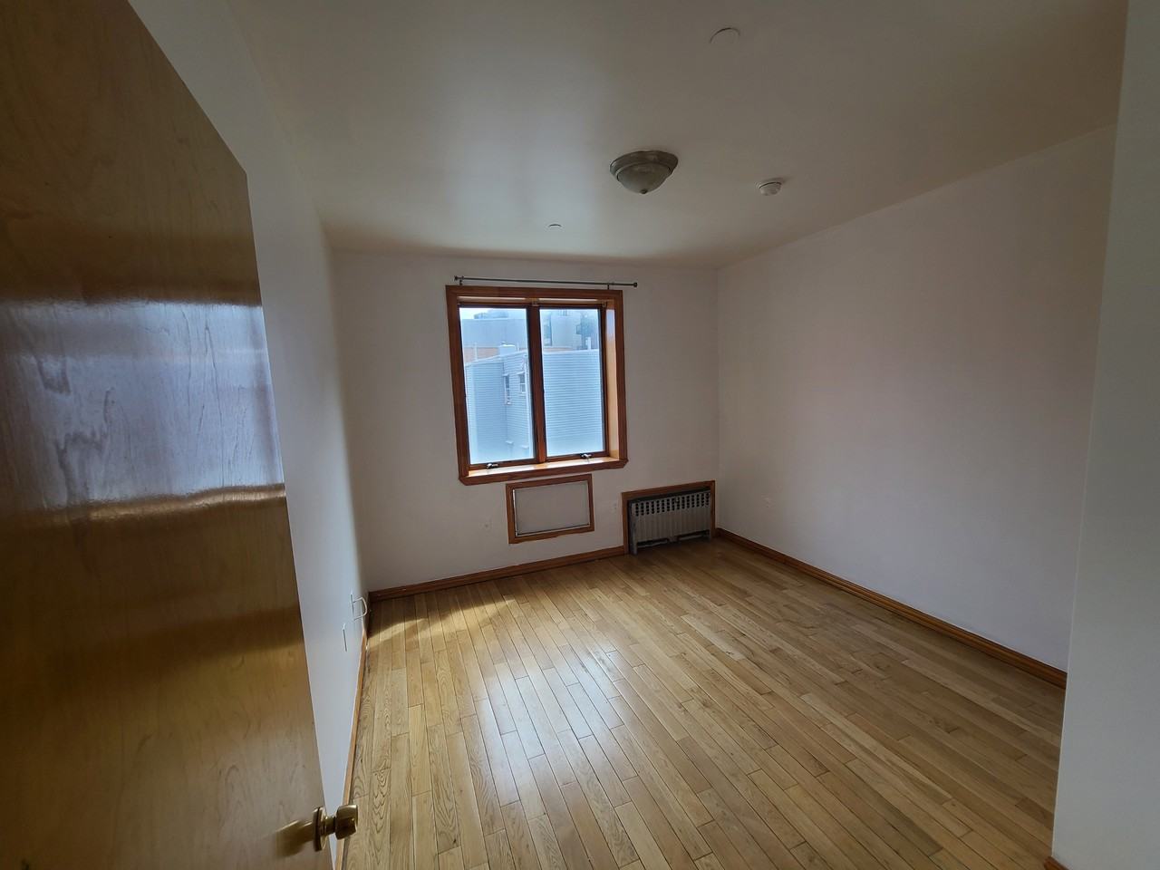207 Woodpoint Rd #3B - Photo 6 of 10