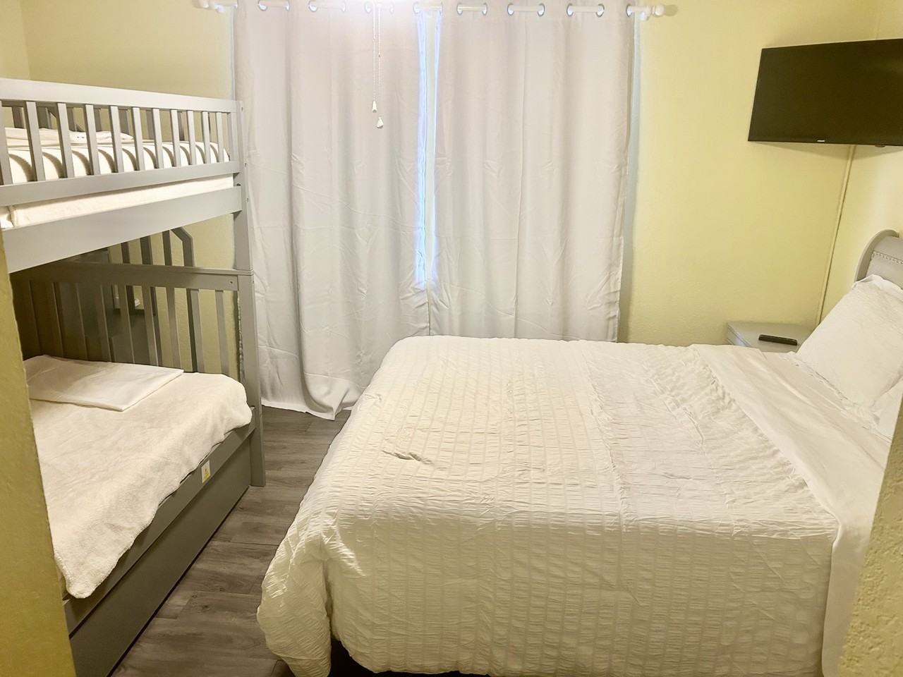 1284 Cypress Cove Ct #NA - Photo 5 of 18
