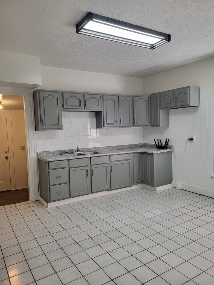 1510 Chapel St #1510 - Photo 4 of 18