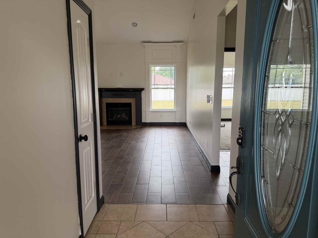 2427 Indiana Ave #NA - Photo 2 of 23