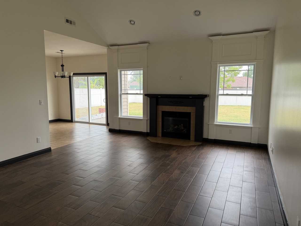 2427 Indiana Ave #NA - Photo 4 of 23