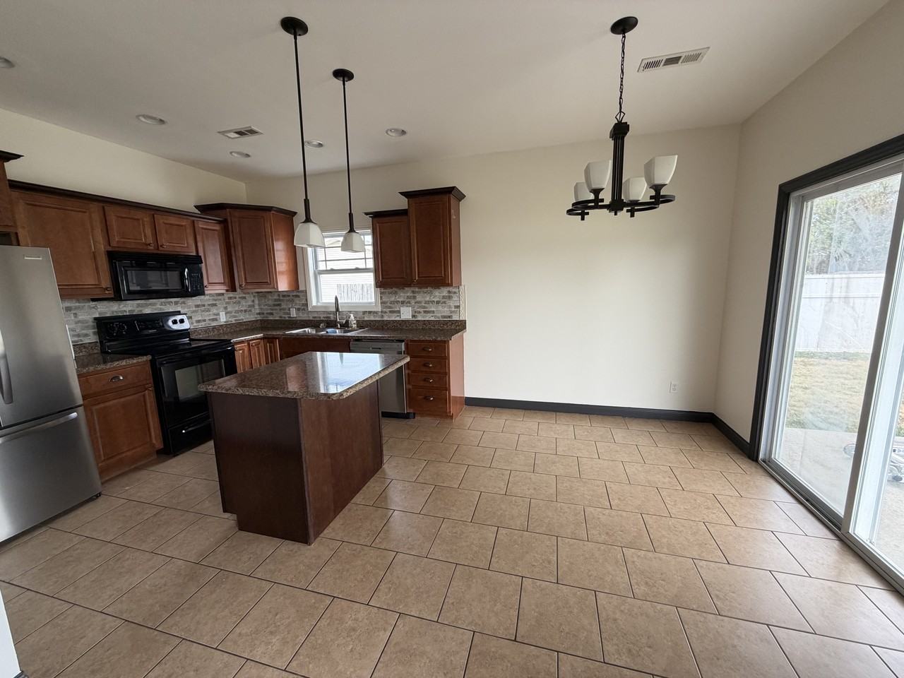 2427 Indiana Ave #NA - Photo 5 of 23