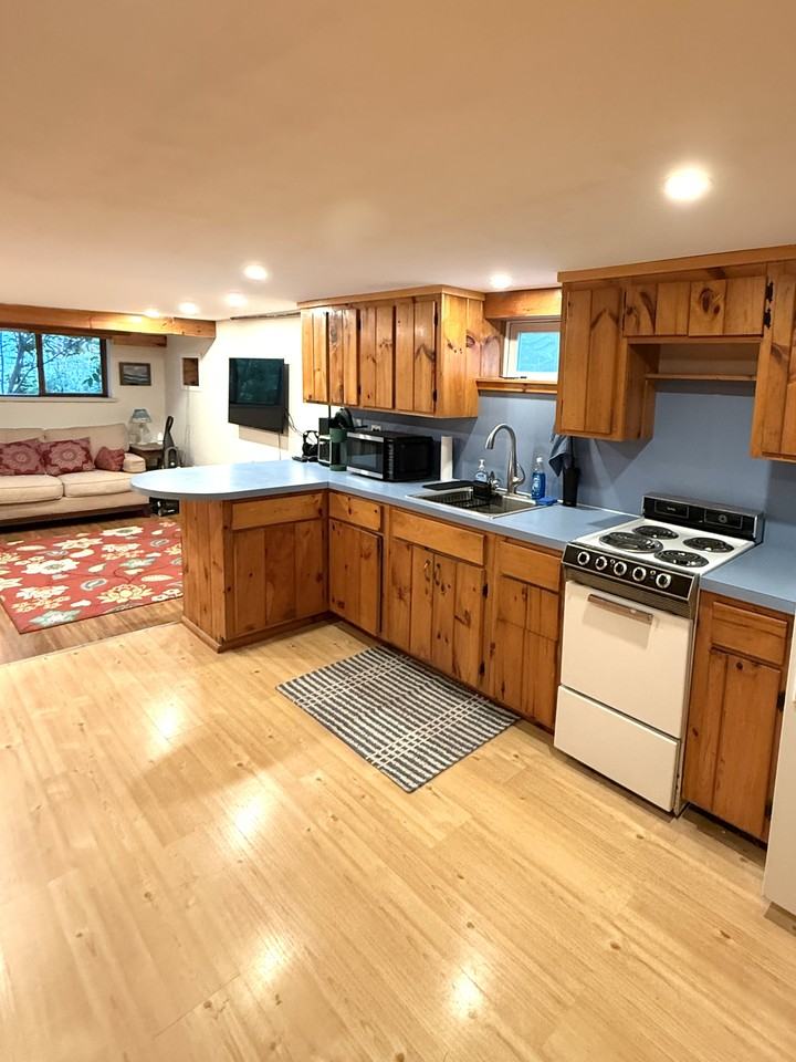 9 Seaview Ave #NA - Photo 2 of 12